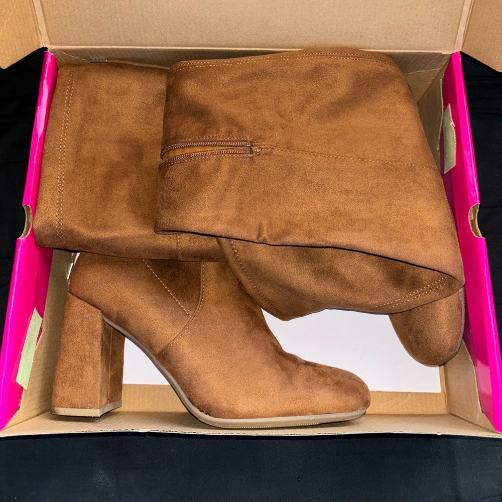 CeliaB Tan Heeled Boots with Classic Silhouette